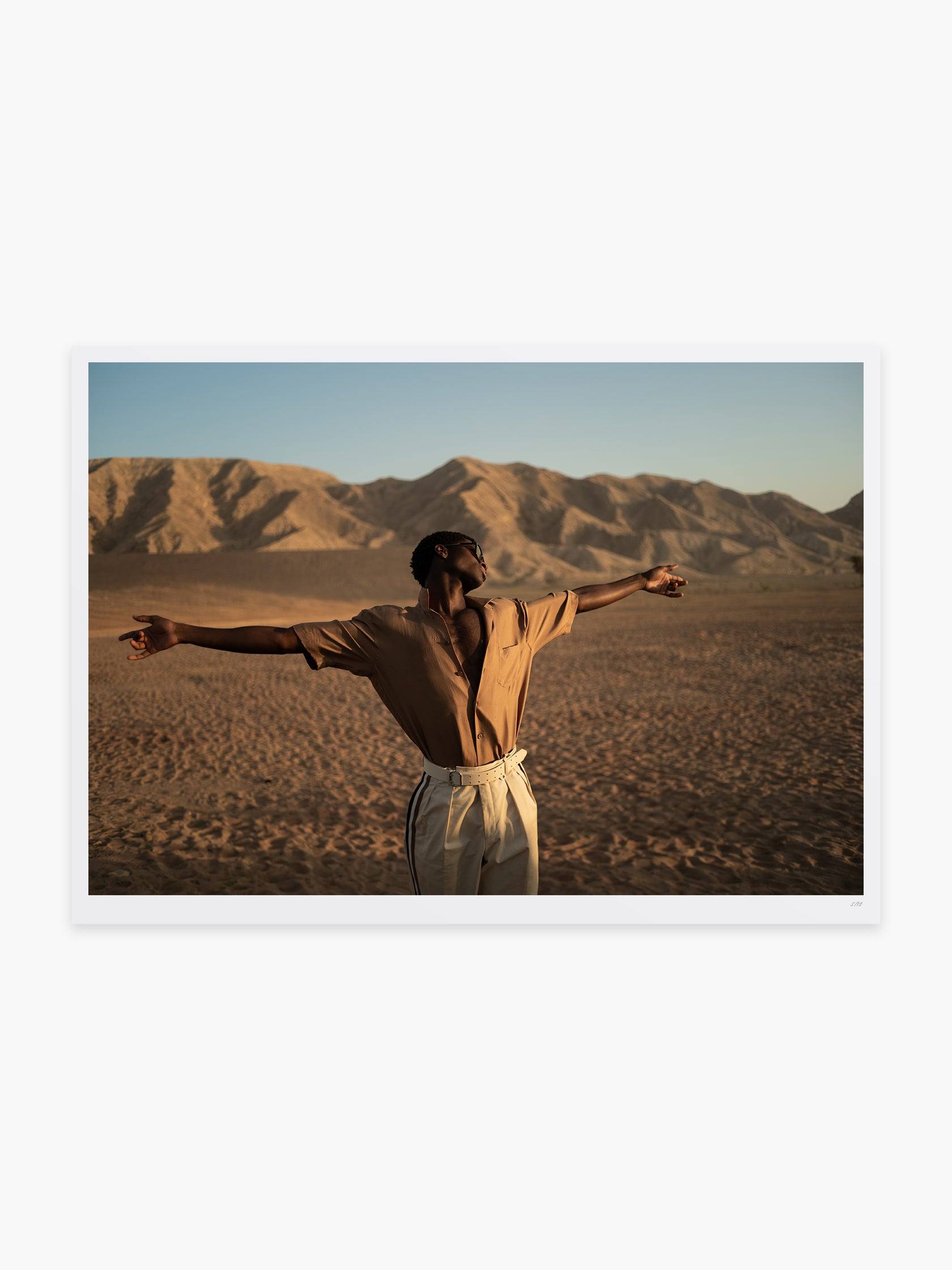 Alton Mason in the Al Faya Desert by Pat Domingo - Mankovsky Gallery